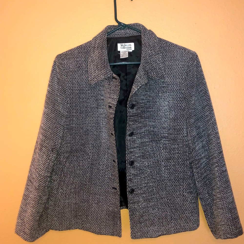 Striking black & white pattern satin lined blazer